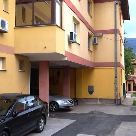 Cherry - 2 Minutes Walk To Bascarsija Sarajevo